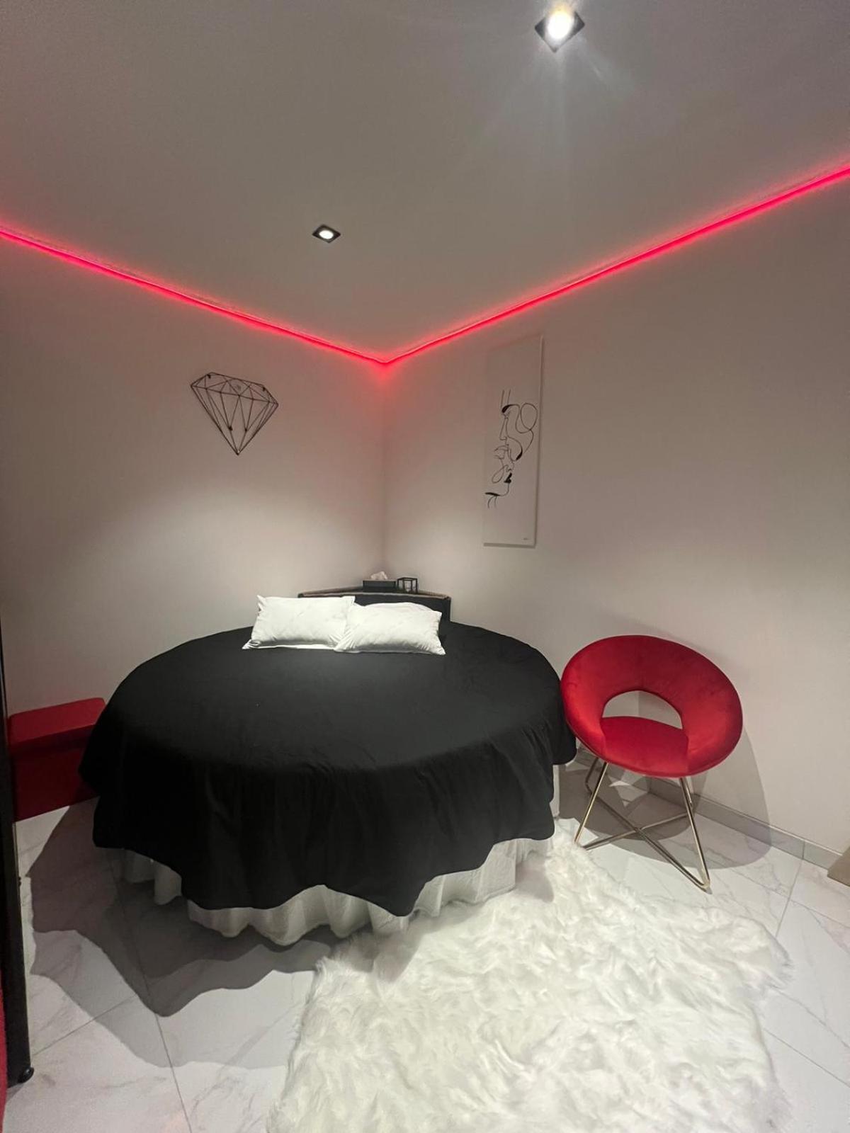 Aphrodite Loveroom