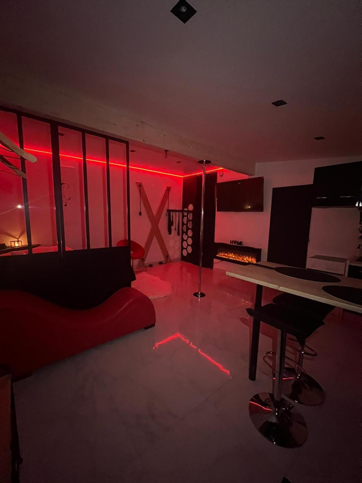 Aphrodite Loveroom Apartment